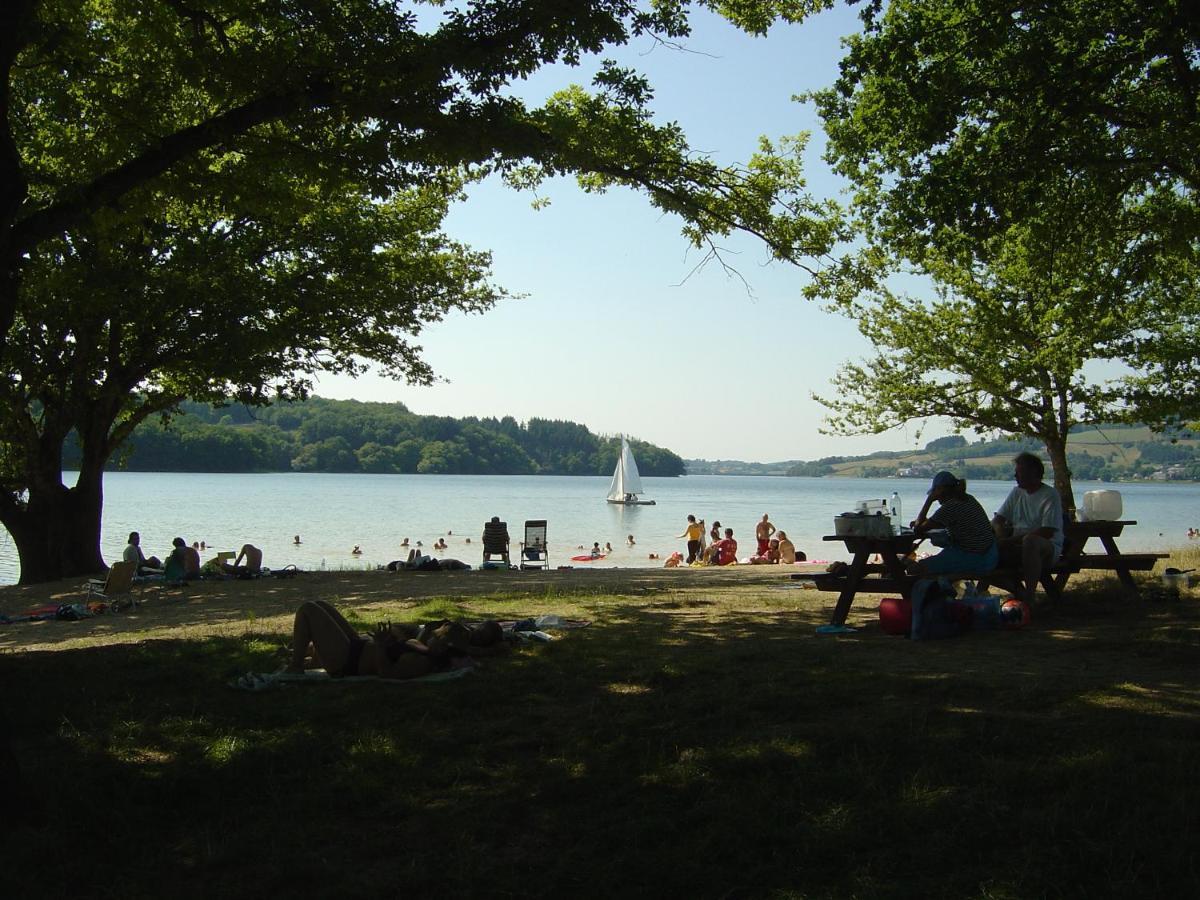 Au Bord Du Lac IV Montigny-en-Morvan エクステリア 写真